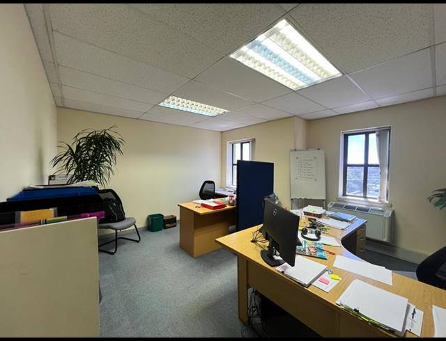 BUSINESS PROPERTY TO RENT IN NEWTON PARK